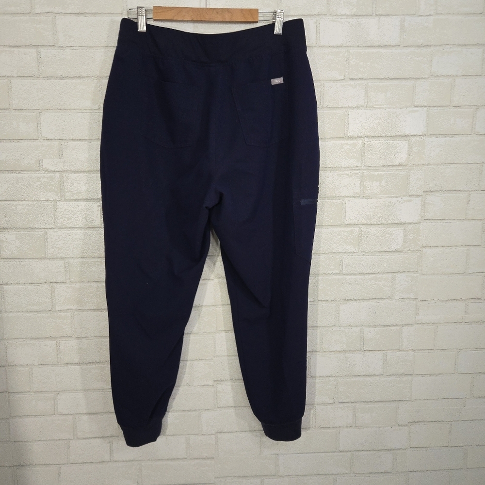 FIGS navy joggers - Picture 12 of 15